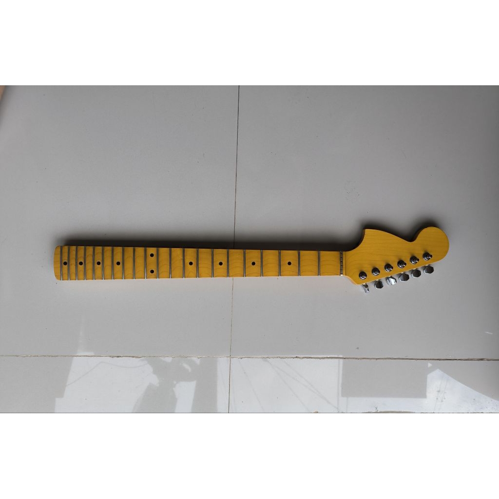 Neck Gitar Scalloped Maple Reverse Headstock by Gilles Deneve