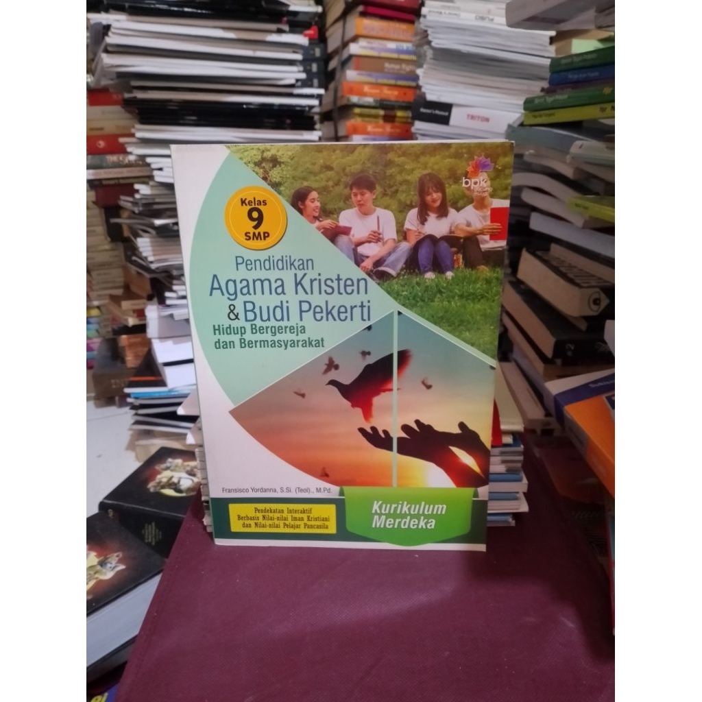 buku original - pendidikan agama kristen dan budi pekerti untuk SMP kelas 9 K merdeka BPK gunung mul