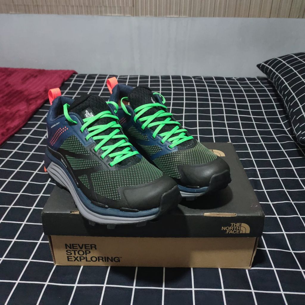 Sepatu The North Face Men Vectiv Enduris