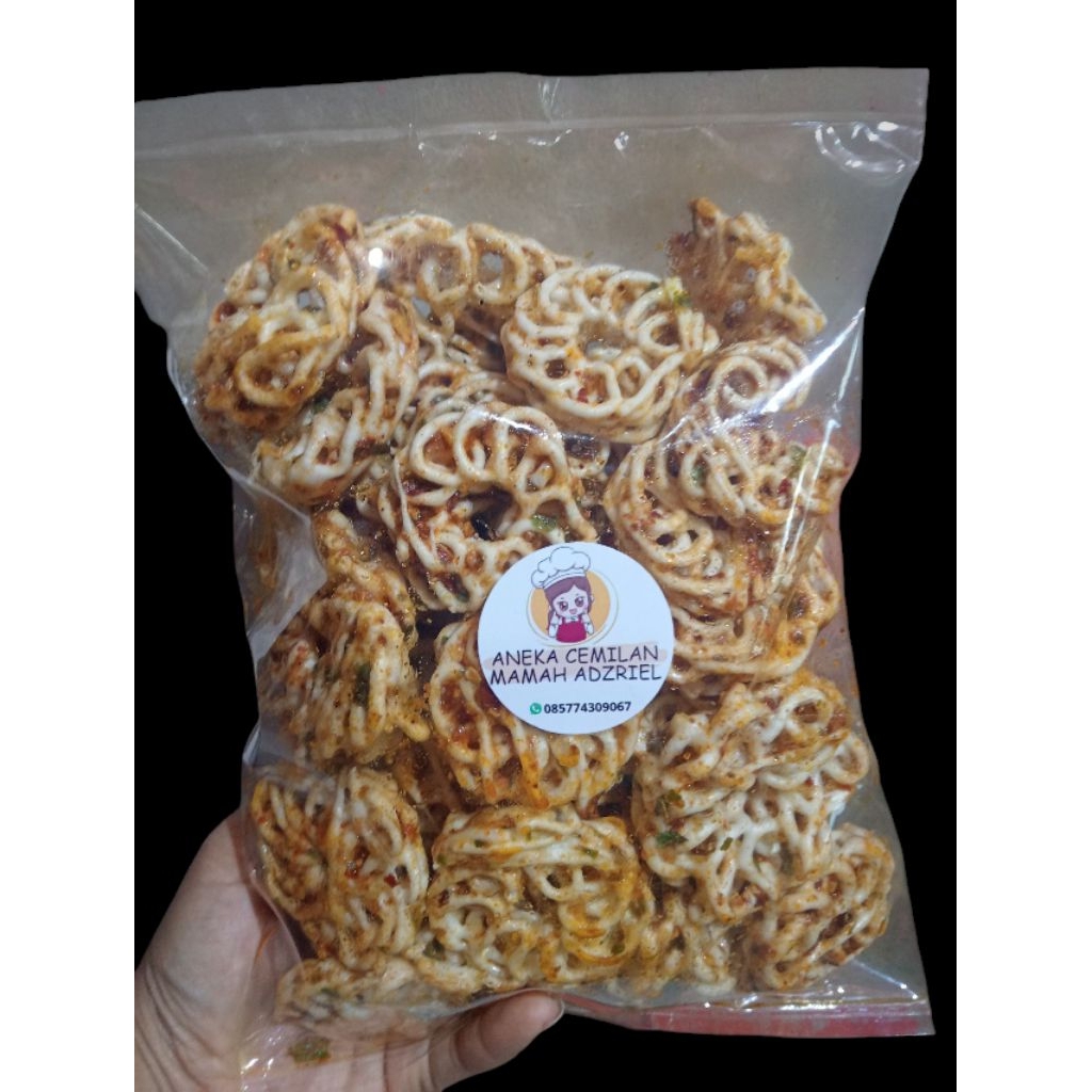 

KRUPUK SEBLAK RAFAEL PEDAS DAUN JERUK 250GRAM