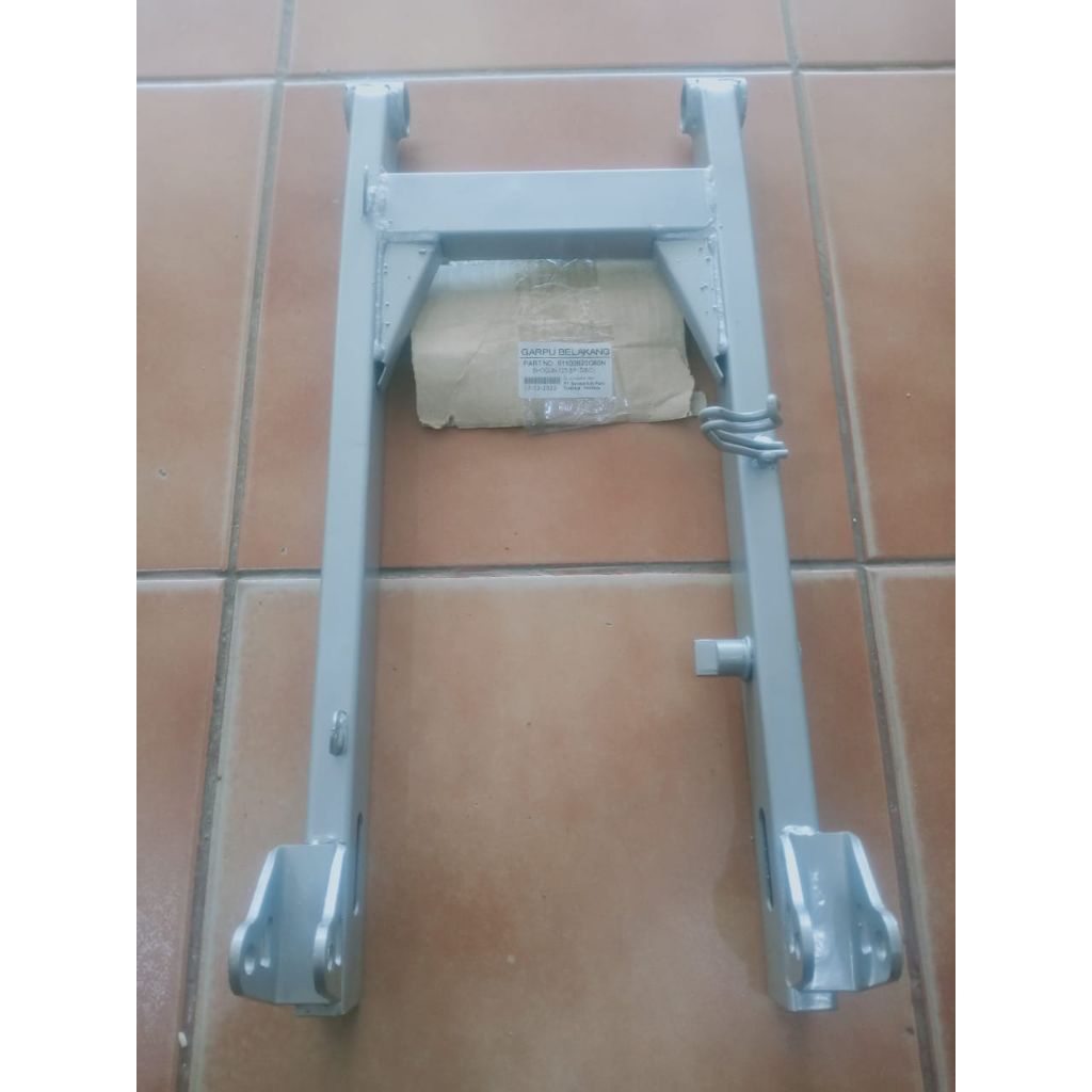 SWING ARM SHOGUN 125 SP DISC ORIGINAL CKD
