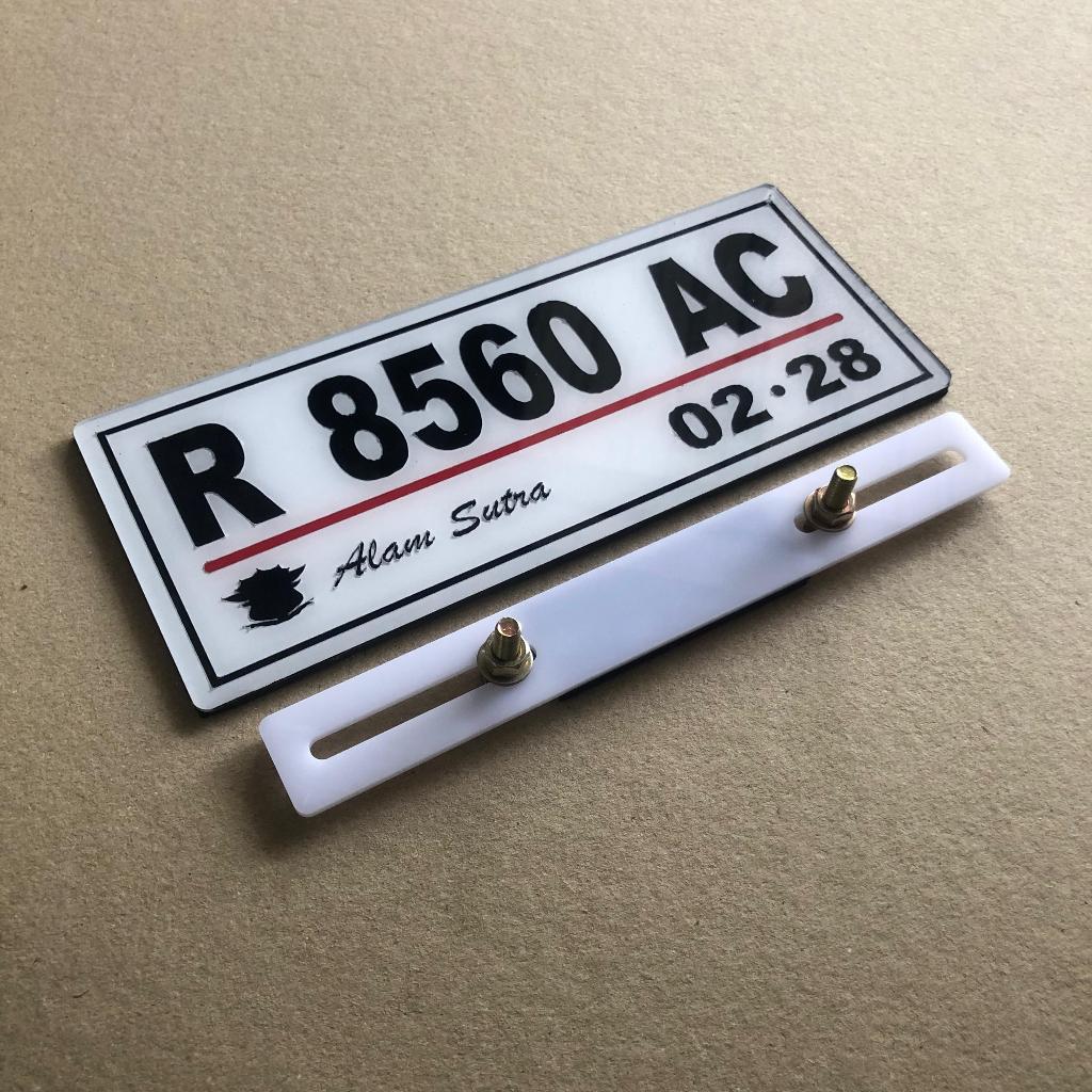 Plat Nomor Motor Akrilik Custom Baut Tanam Keren Murah / Plat Nomor Motor Akrilik