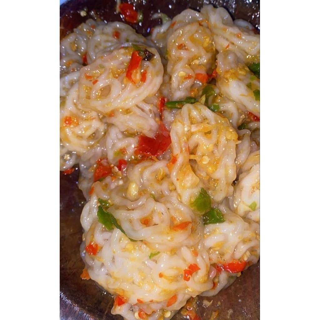 

seblak mak encih enak chili oil pedas spesial mon