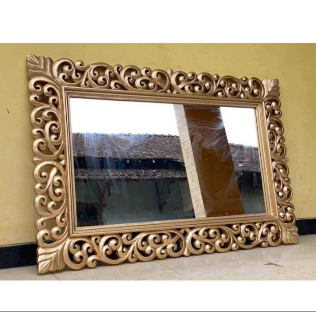 pigura bingkai foto atau bingkai kaca kayu jati ukiran Jepara