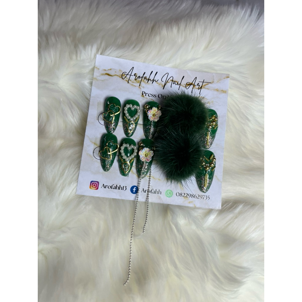 Kuku Wedding hiasan pompom & rantai