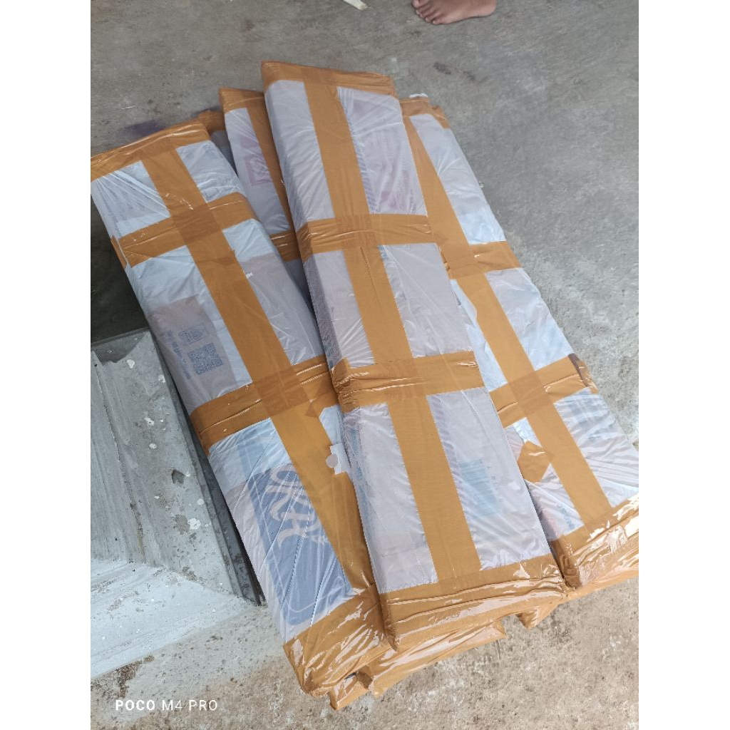 

Packing Plastik Pembungkus Hadiah 03jumbo 55cm Kardus Packing Tebal Laminasi dan Anti Karat