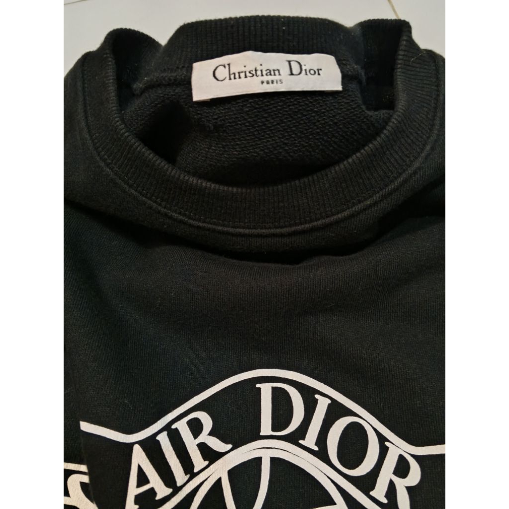 Baju Sweater Crewneck CHRISTIAN DIOR X AIR JORDAN.