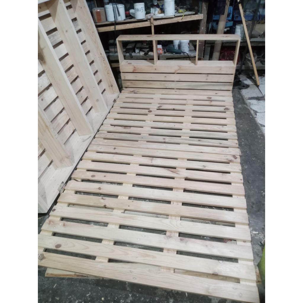 Dipan Sandaran Kasur Palet Kayu Jati Belanda