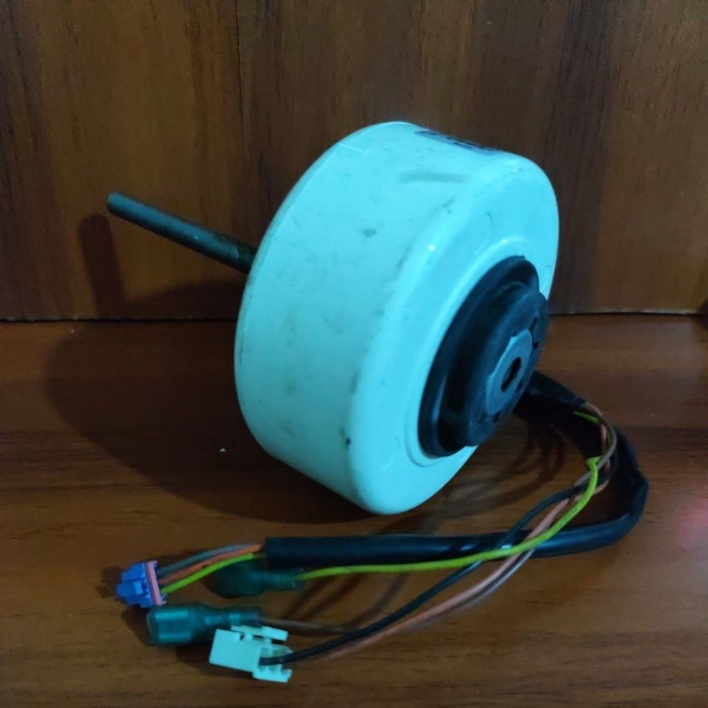 AC LG Dual Inverter Motor Fan Indoor AC LG