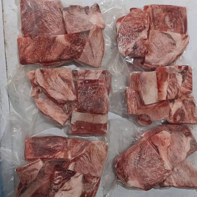 

Ospek Saikoro Tenderloin Sirloin Ribeye 1kg - Premium Mix Cut Vackum Pack