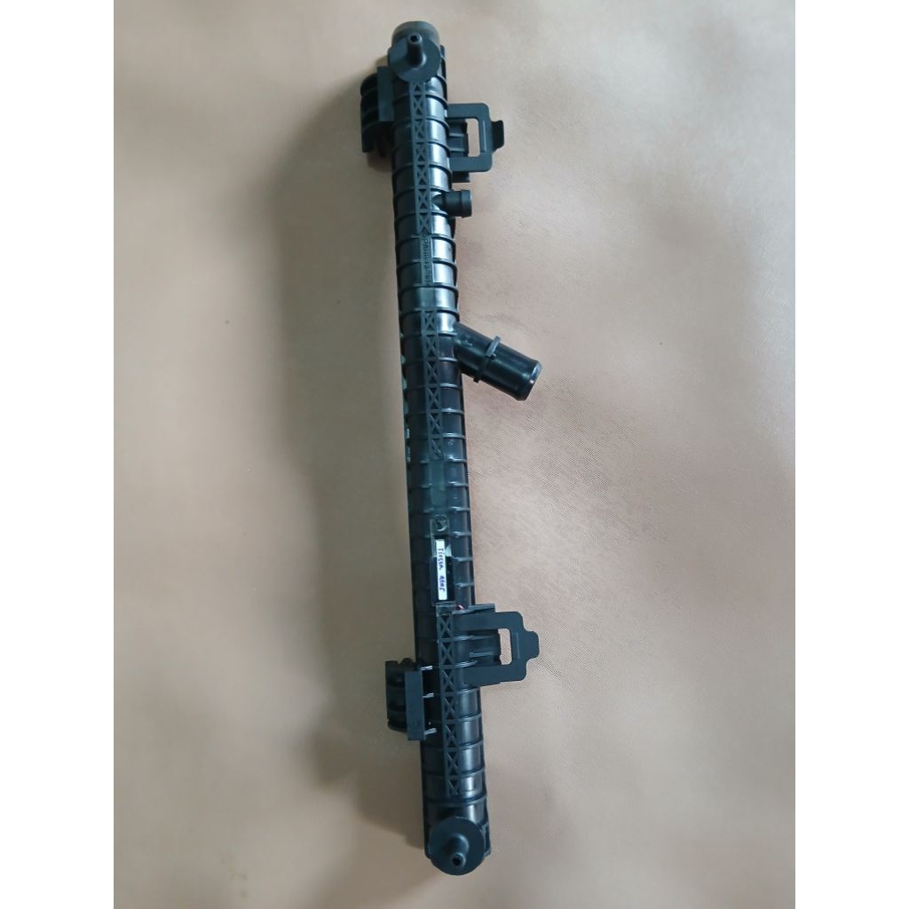 UPPERTANK RADIATOR/FORD FIESTA