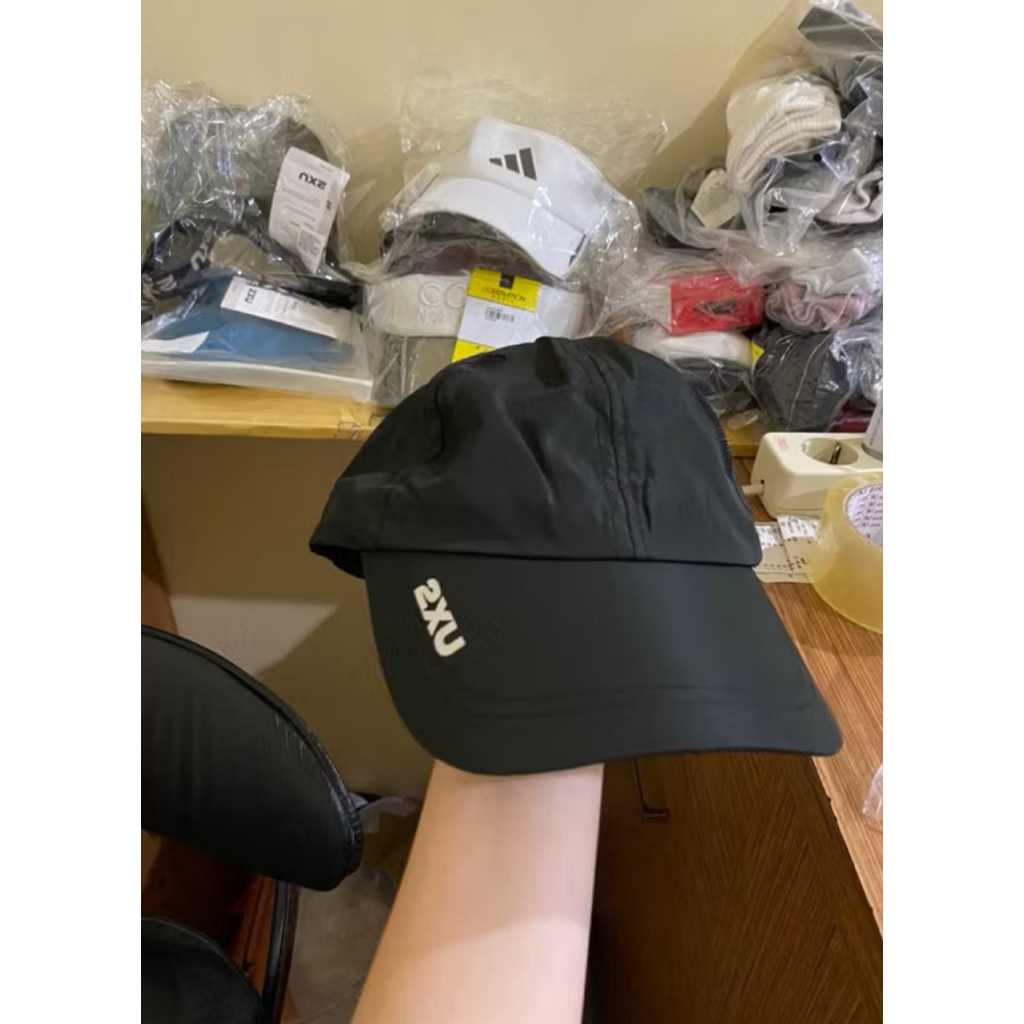 2XU ORIGINAL Running Cap/Topi Olahraga Hitam