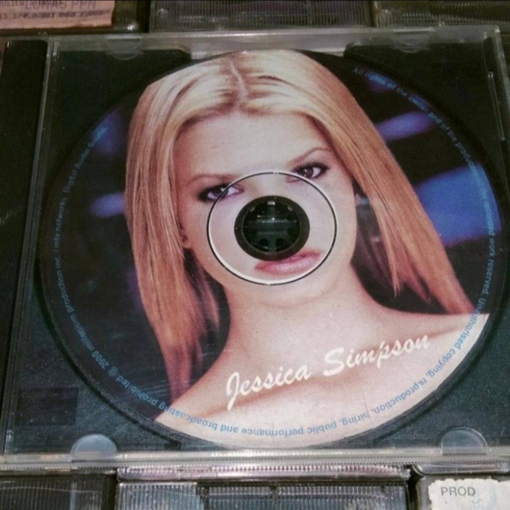 CD Jessica Simpson tanpa cover.