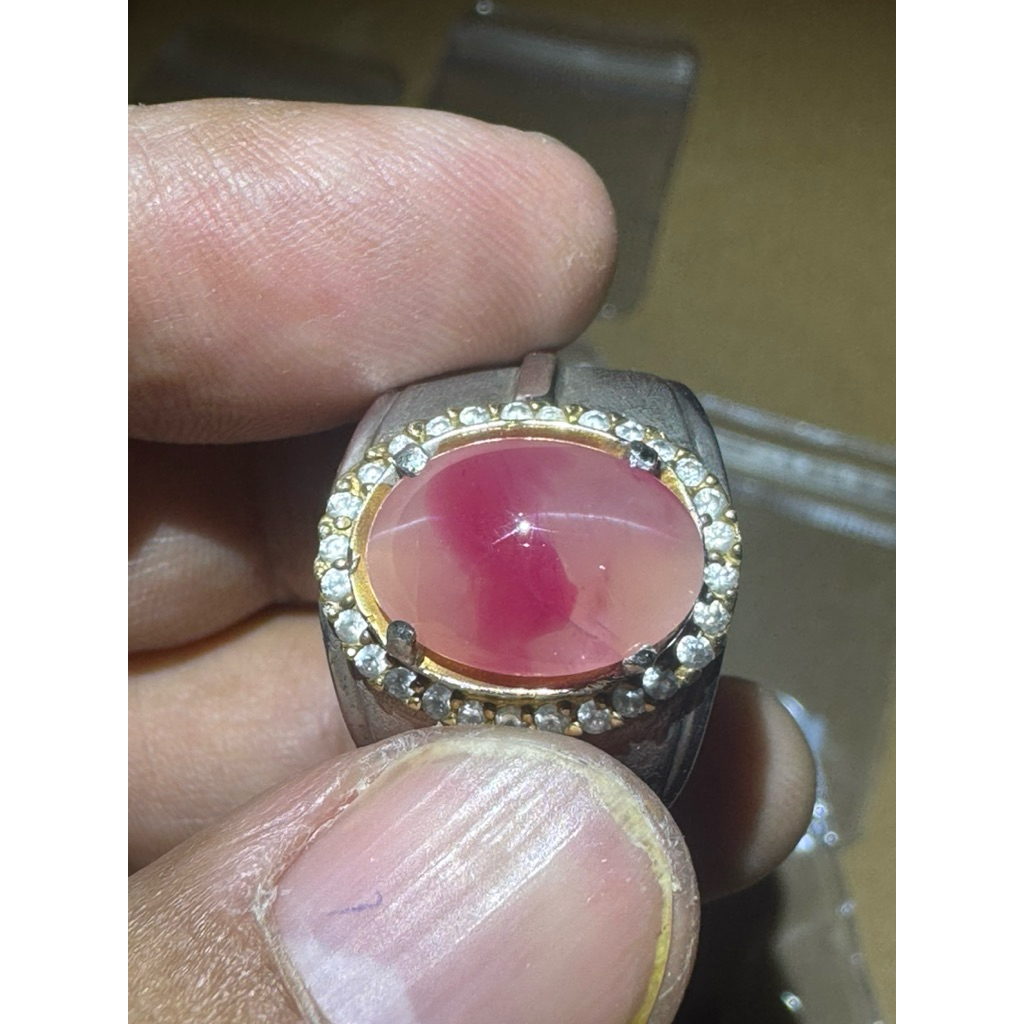 Catseye Ruby Burma Belang Koi