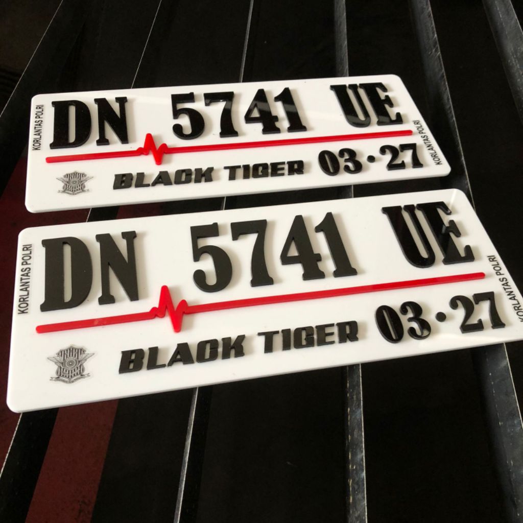 Plat Nomor Motor Akrilik Huruf Timbul/Plat Nomor Motor