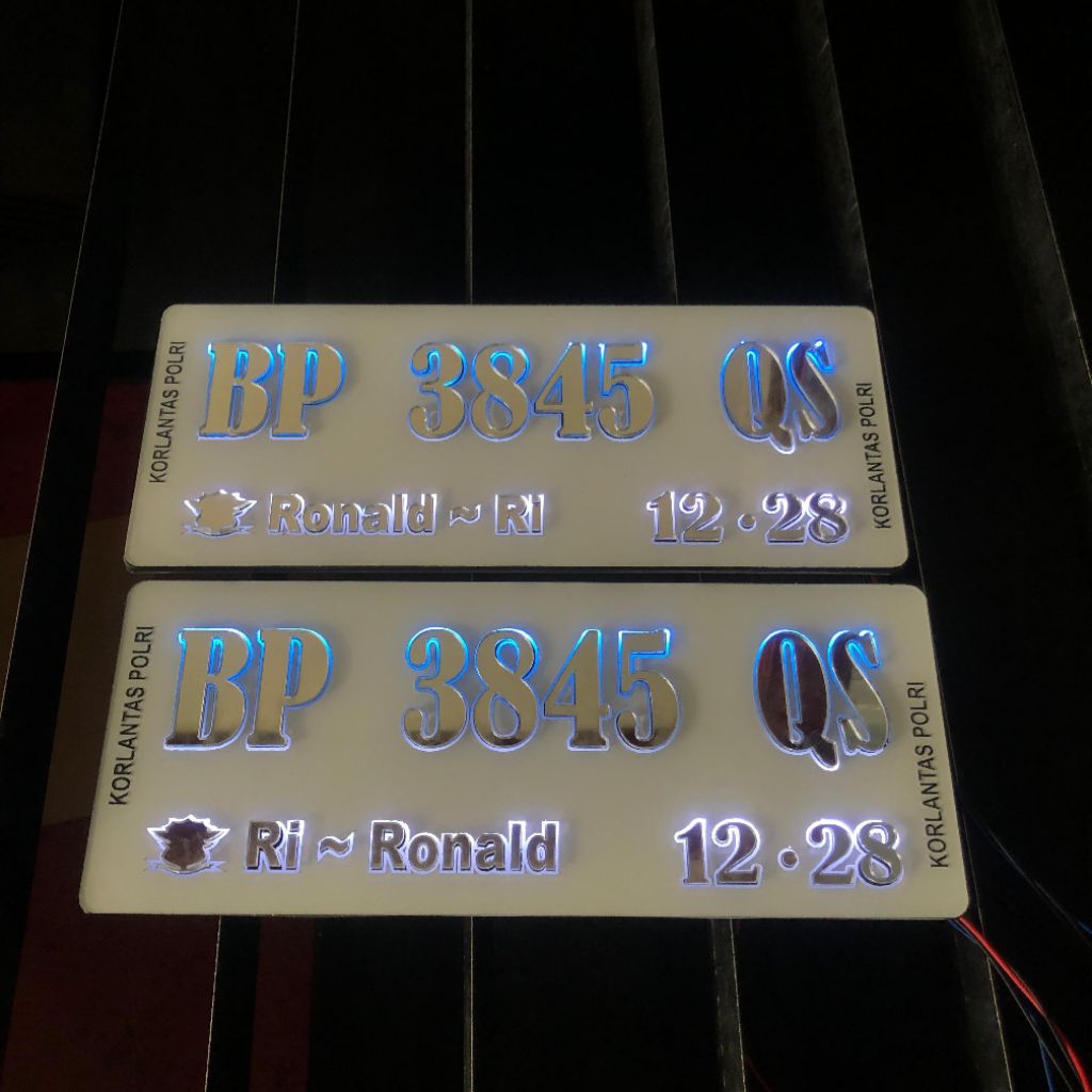 Plat Nomor Motor Akrilik Nyala/LED Timbul Crom/Silver/Plat Nomor Motor Led