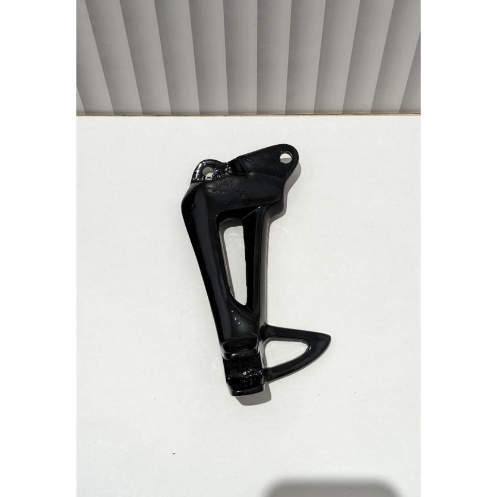 FOOTSTEP POSTEP PIJAKAN KAKI BELAKANG KIRI YAMAHA VEGA R