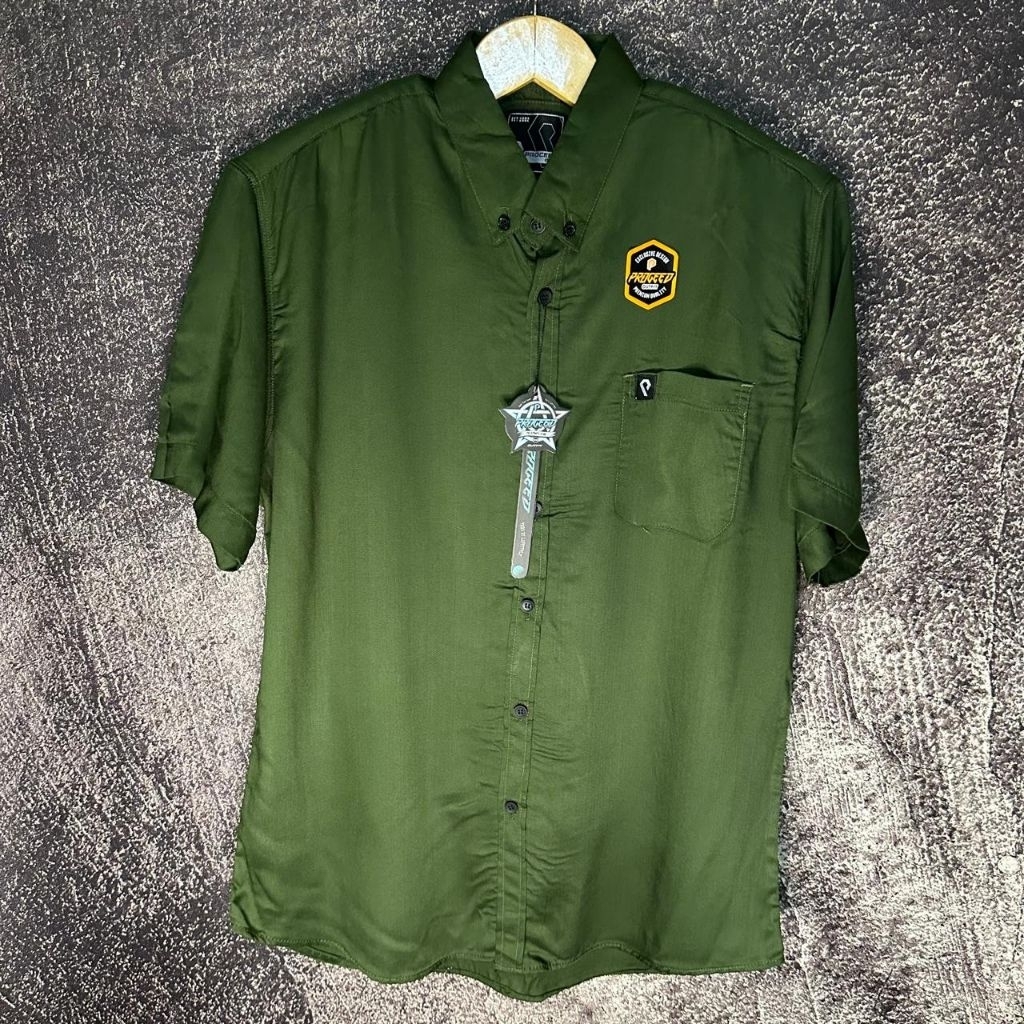 Kemeja Hem Shirt Pria Cowok Dewasa Polos Rayon Twill Premium Lengan Pendek Warna Hijau Army Muda