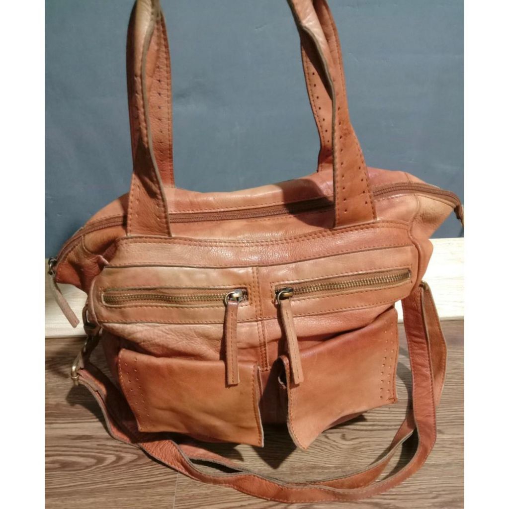 Tas Wanita Shoulder Bag/ Sling Bag Kulit Asli Vintage Second Branded
