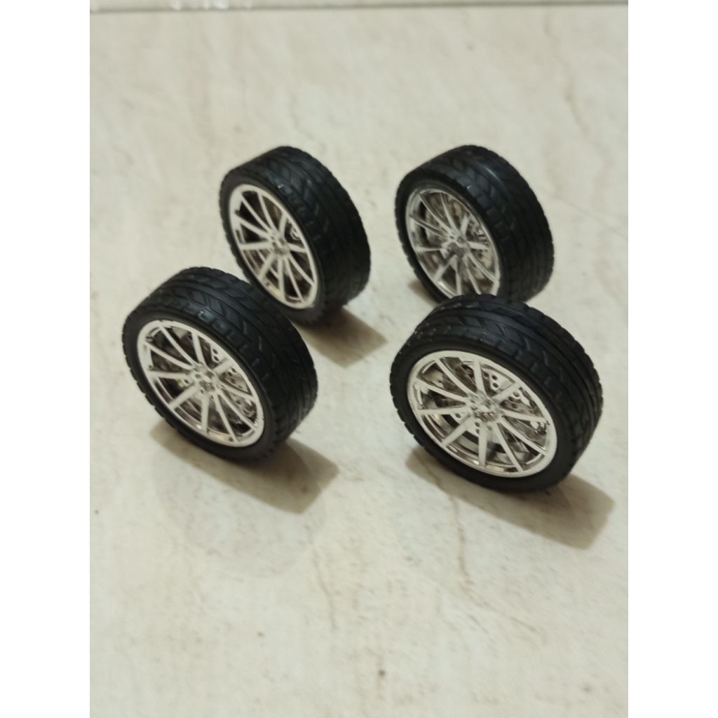 Mainan anak Ban karet miniatur bus RKC satu set