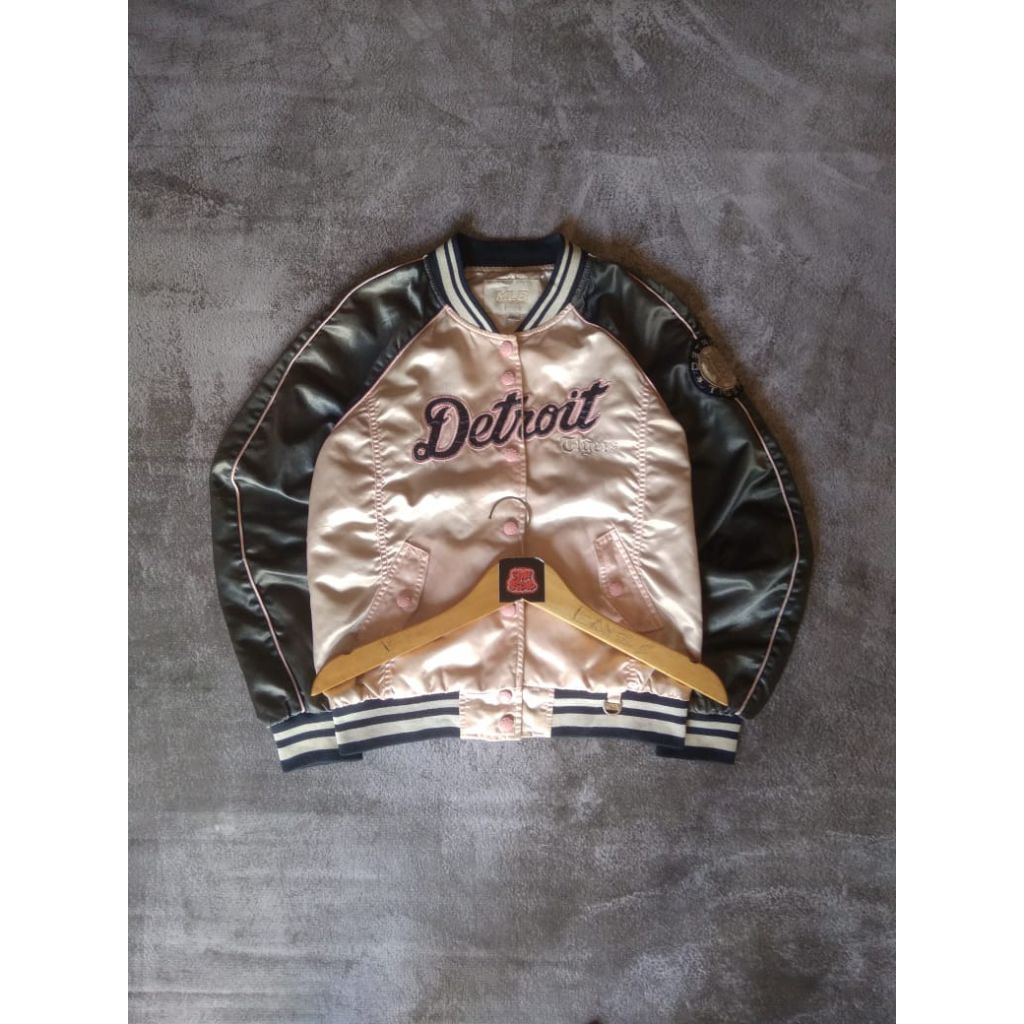 varsity mlb bahan satin