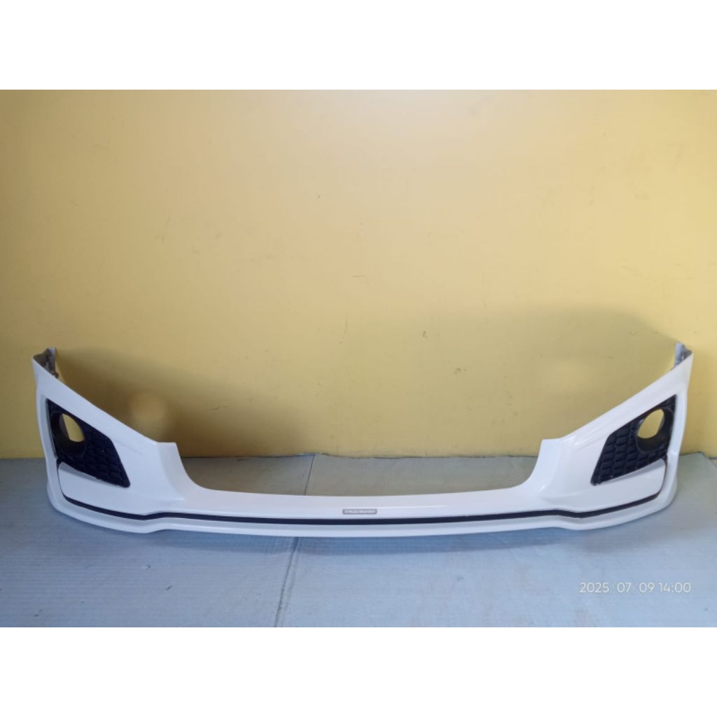 Bodykit bemper depan Toyota Yaris TRD th 2012-2013..