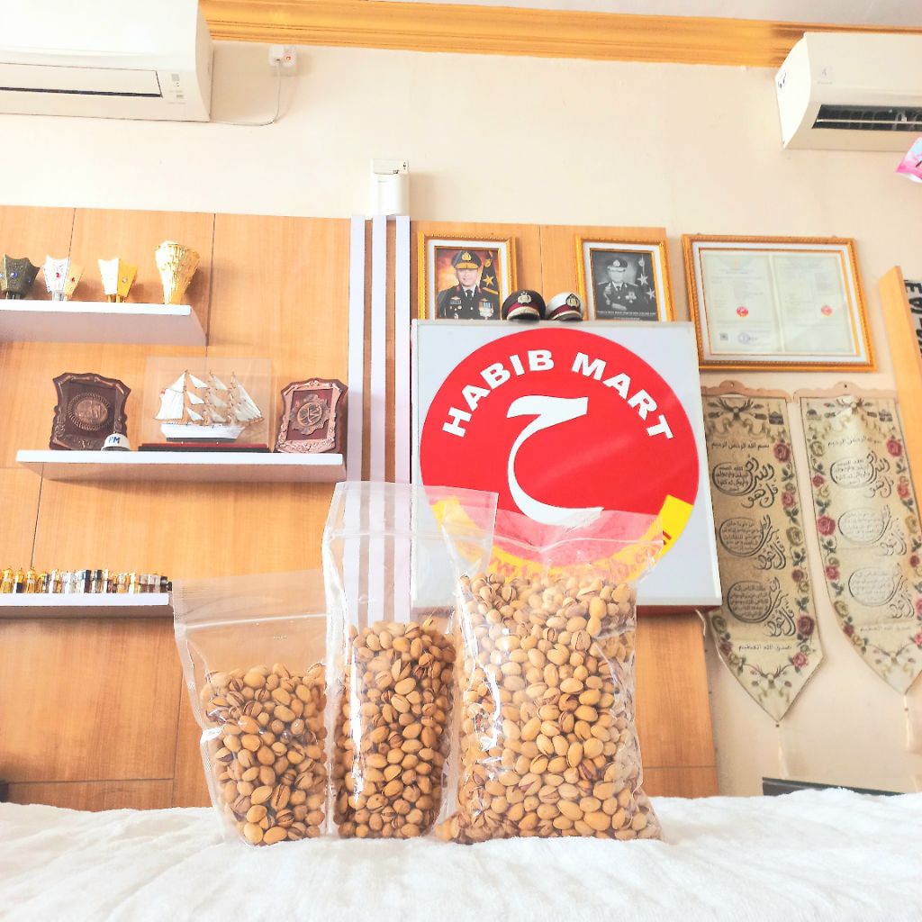

Pistachio Panggang Premium – Kacang Pistachio Asli Gurih & Renyah | Kemasan 250g / 500g / 1kg