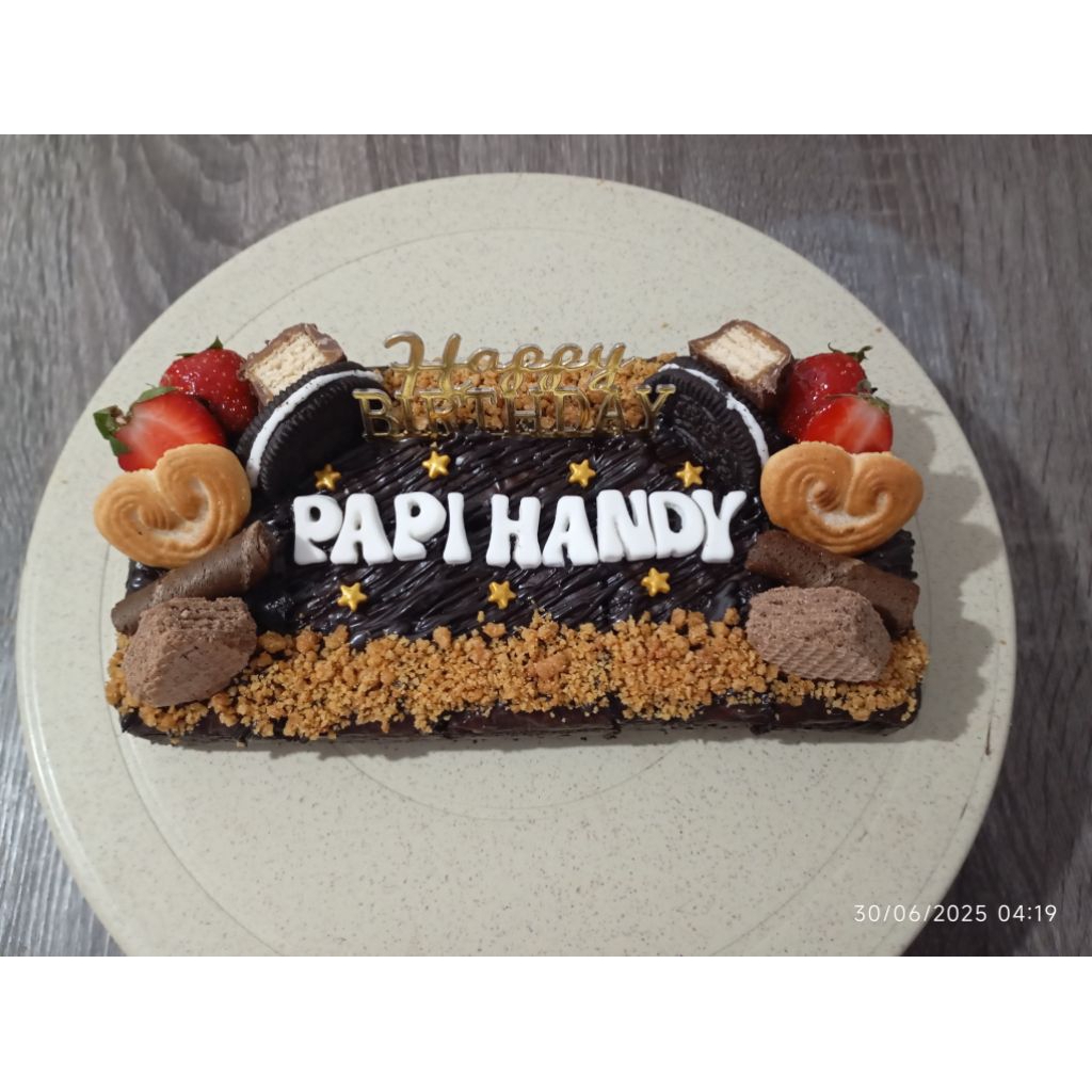 

BIRTHDAY BROWNIES MEDIUM CUSTOM BROWNIES