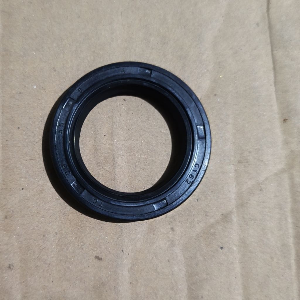 oil seal crankshaft oil seal kruk as oil seal gendeng mesin kubota RD 160 KND 180 KND 190 KND 220 KN