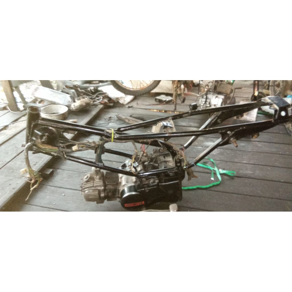 Rangka Set Mesin Honda Win 100