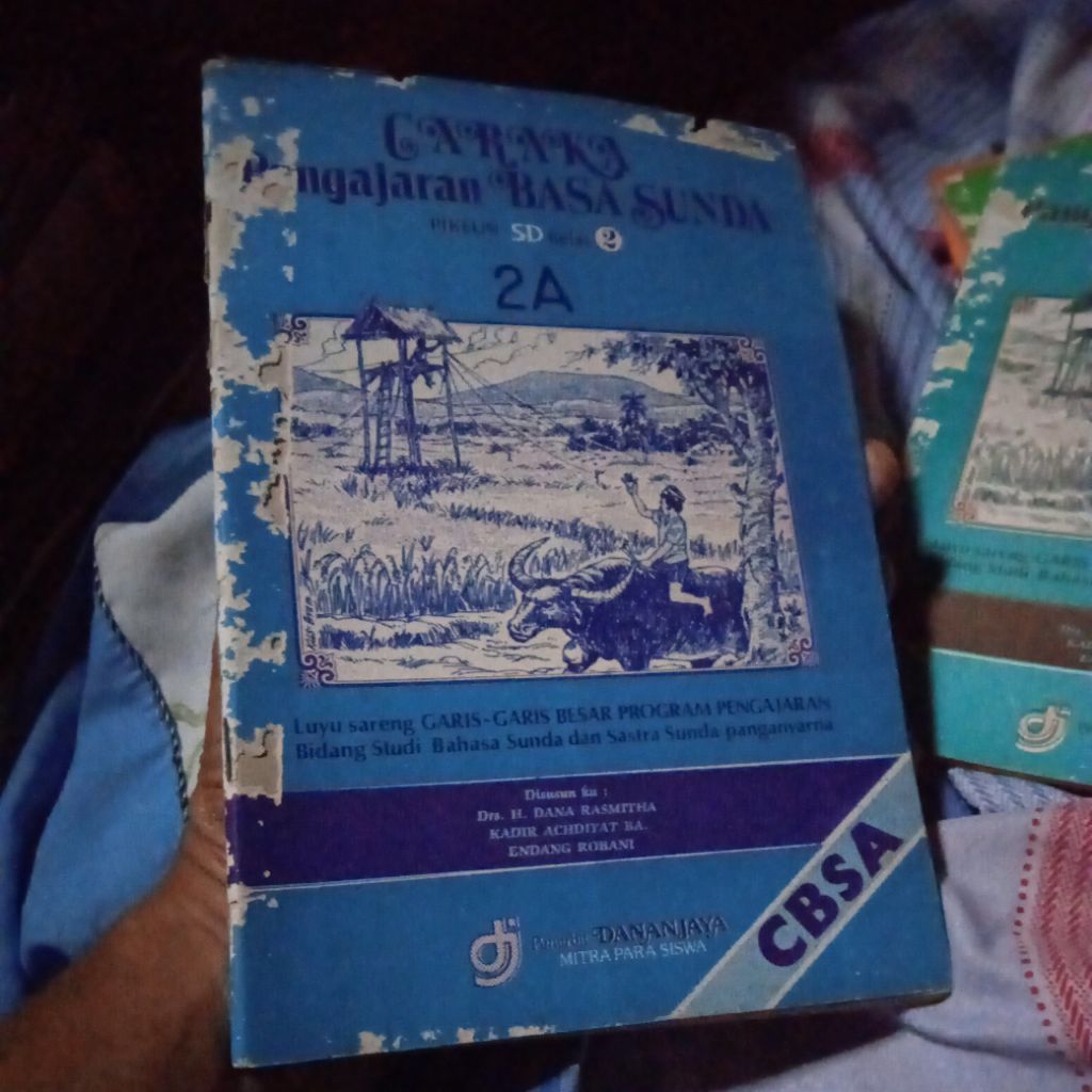 buku Caraka pangajaran basa Sunda 2A pikeun SD kelas 2 cbsa, buku original jadul