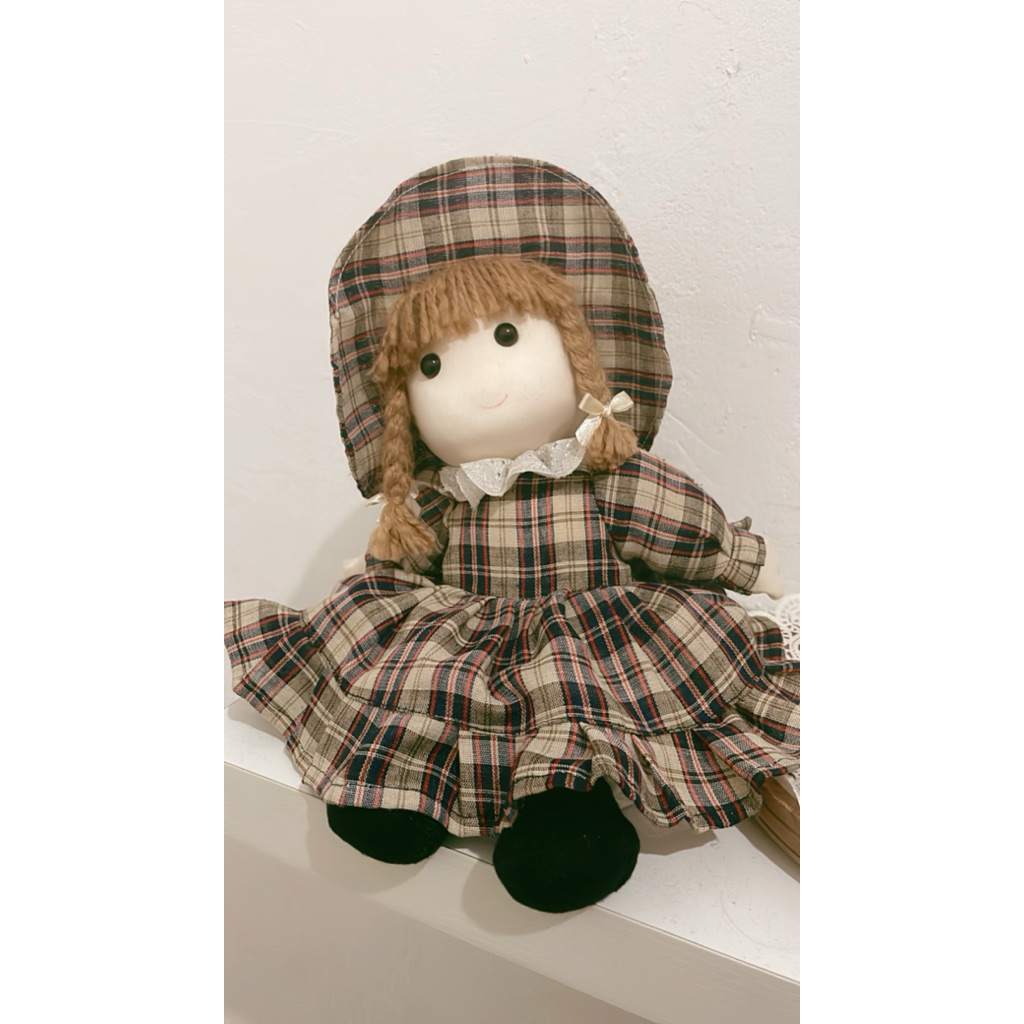 Boneka Musik Cewek Vintage