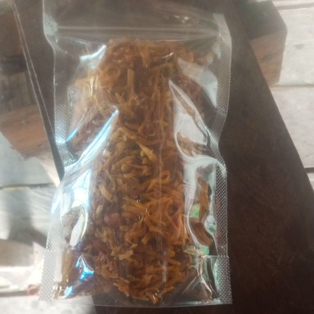

Serundeng 1kg 2 varian rasa original dan pendas