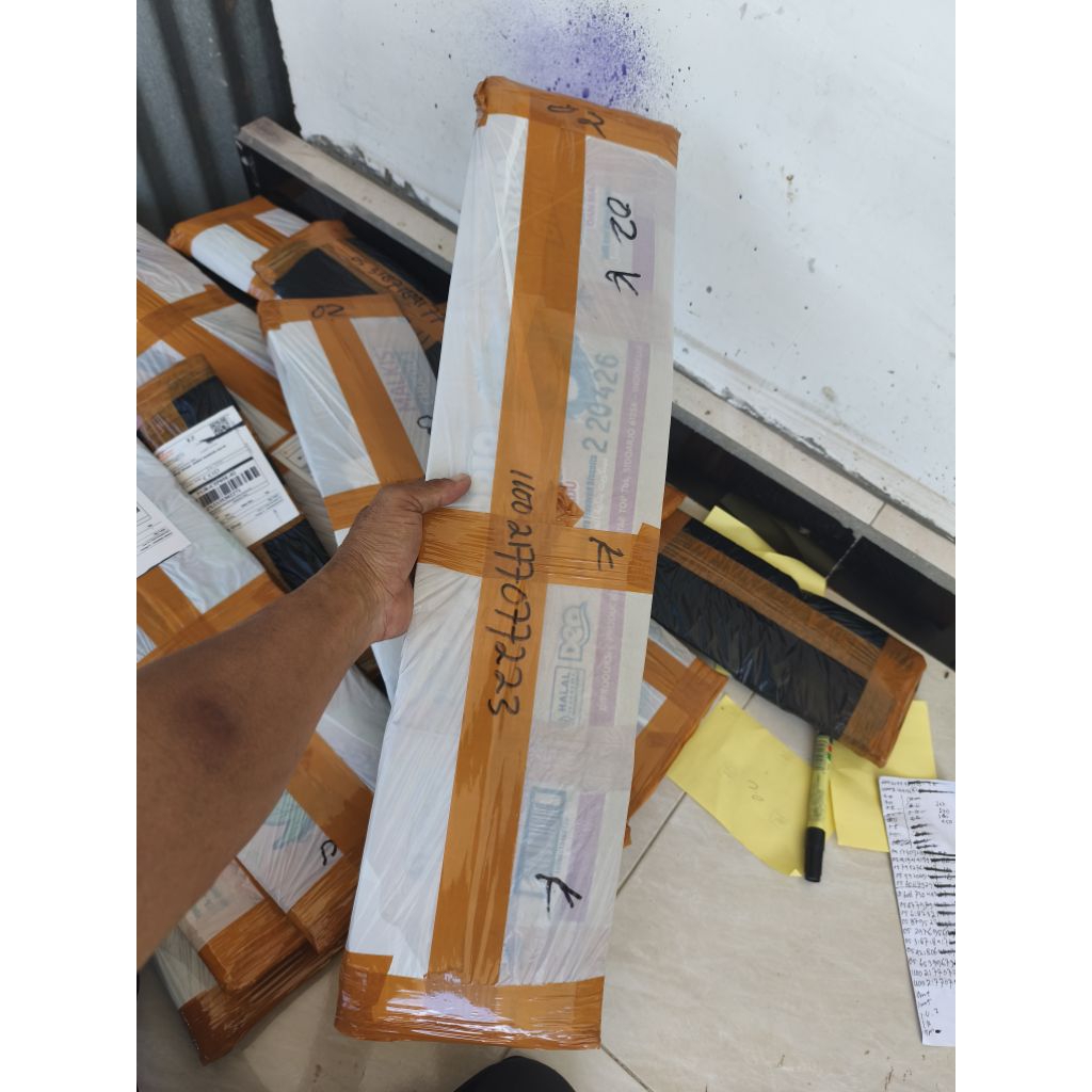 

Kardus Packing Pembungkus Hadiah 02jumbo 65cm Packing Plastik