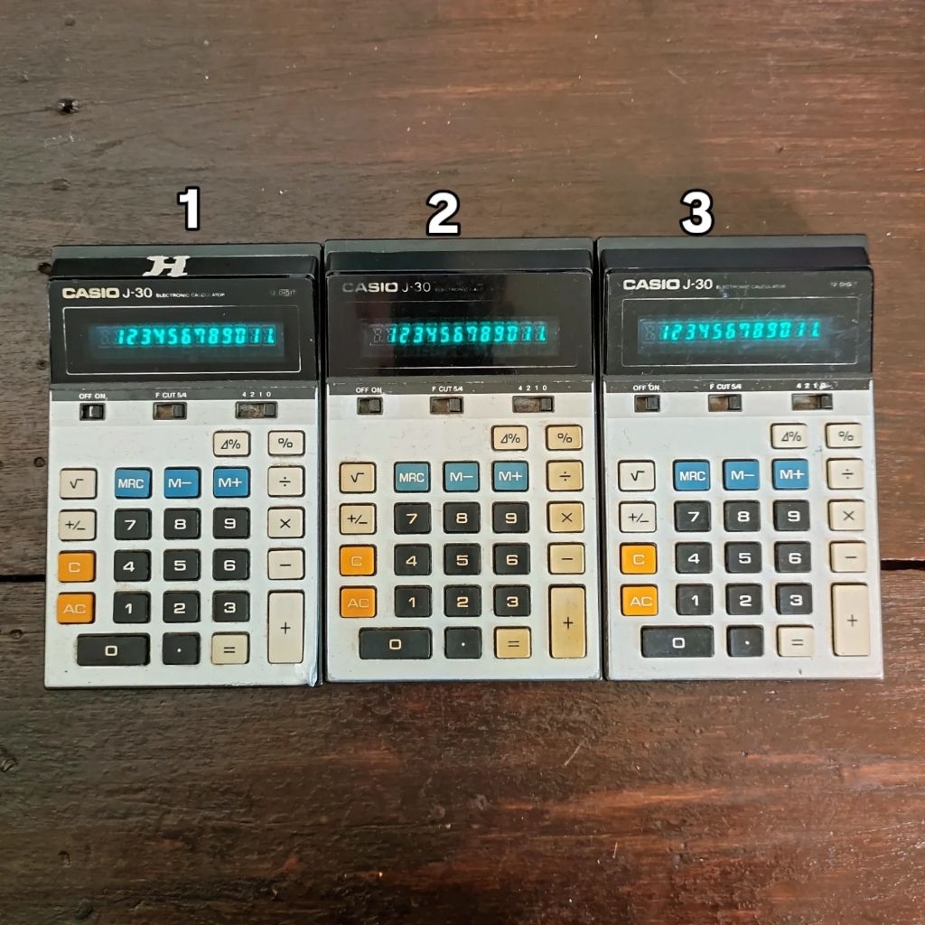 

Calculator J-30 Made in Japan Vintage Retro