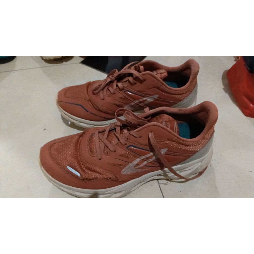 sepatu trail run 910 yuza evo