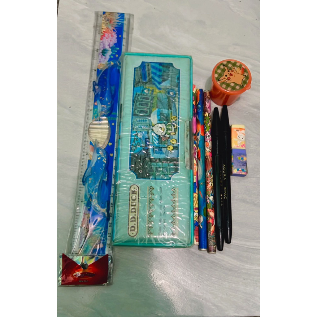 

bundling alat tulis cepuk, pensil 3, pulpen 2, penggaris1,penghapus 2