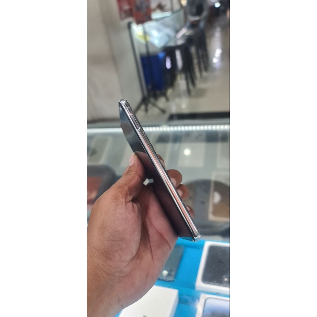 second lcd original samsung S10e