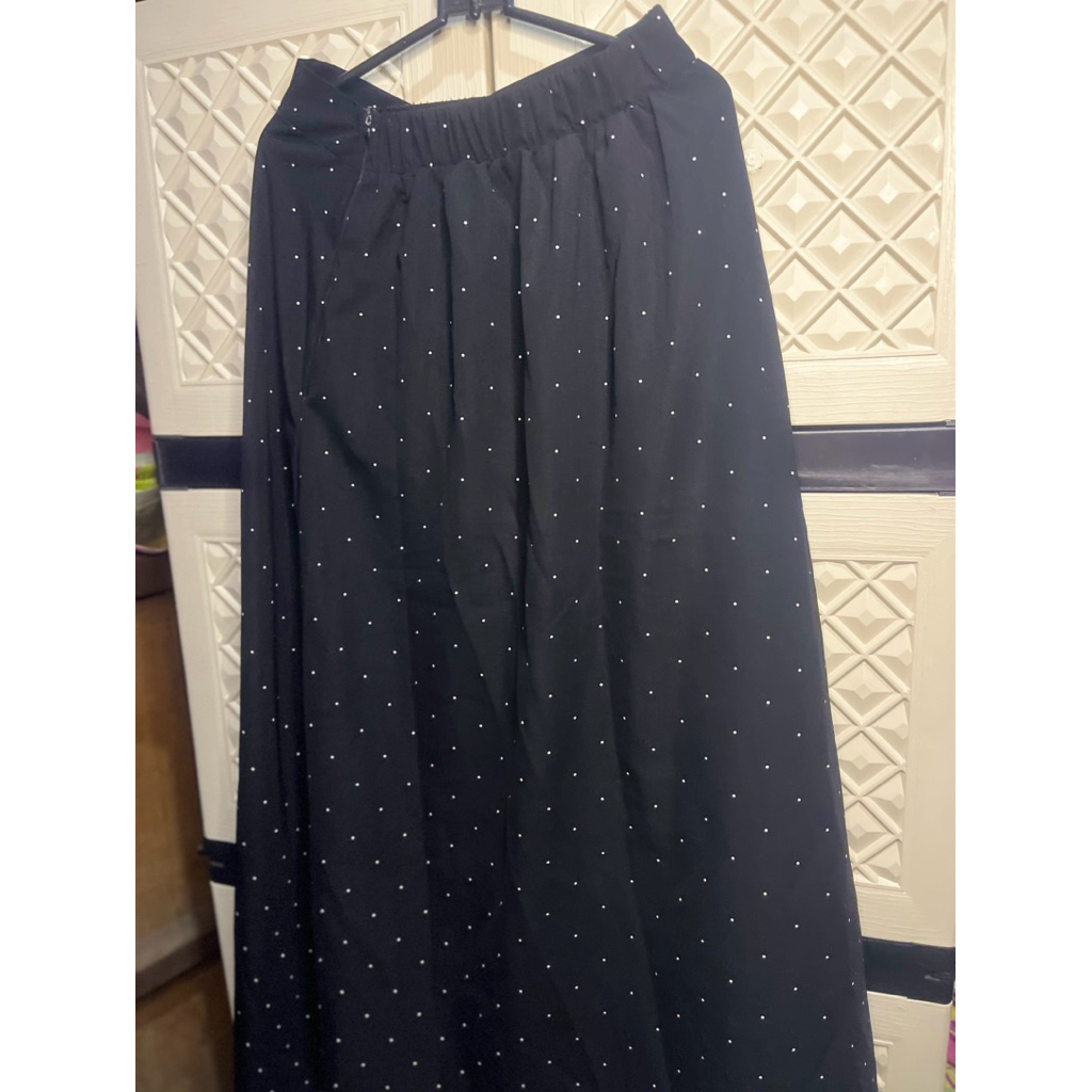 Rok hitam Polkadot
