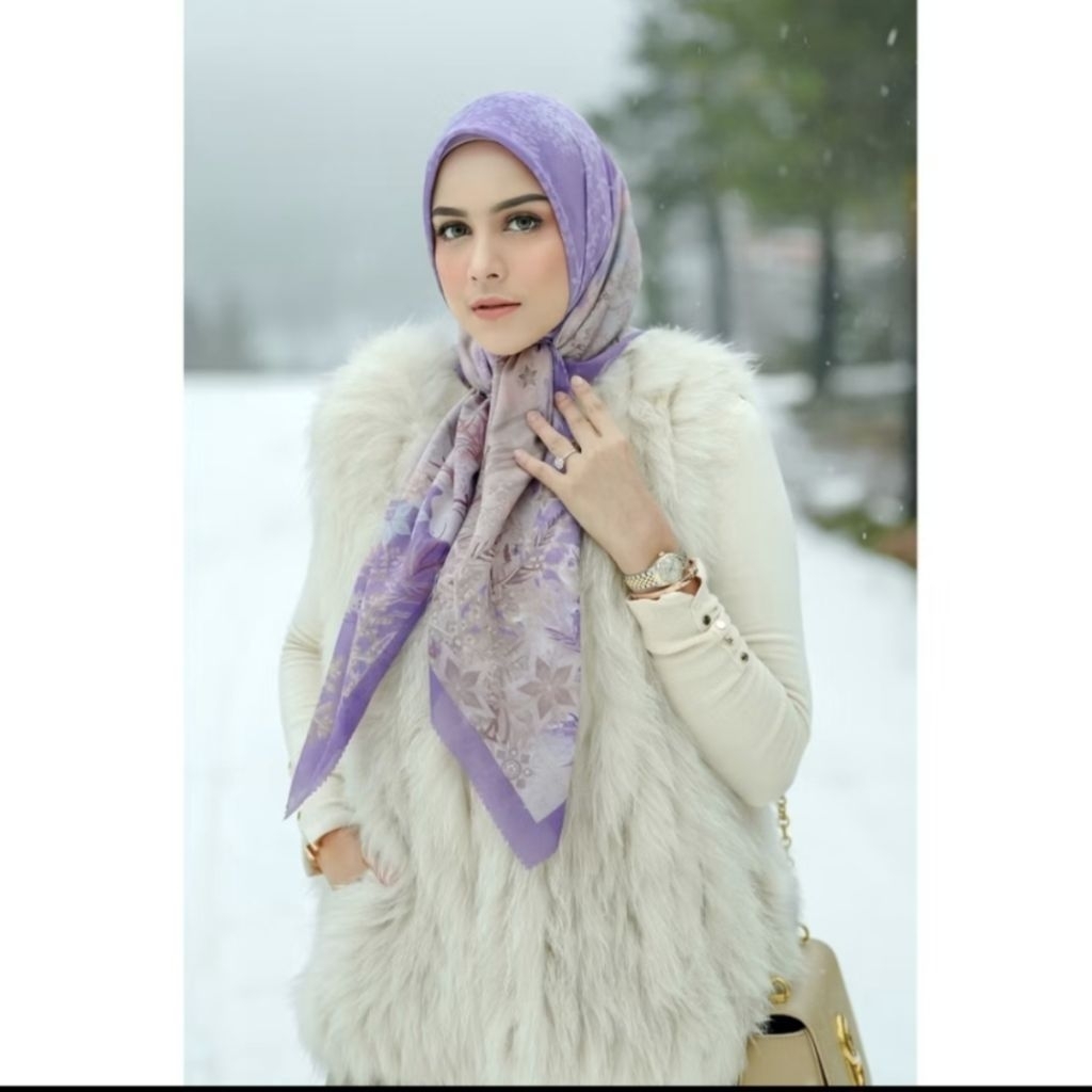 Buttonscarves Disney Frozen Satin Square