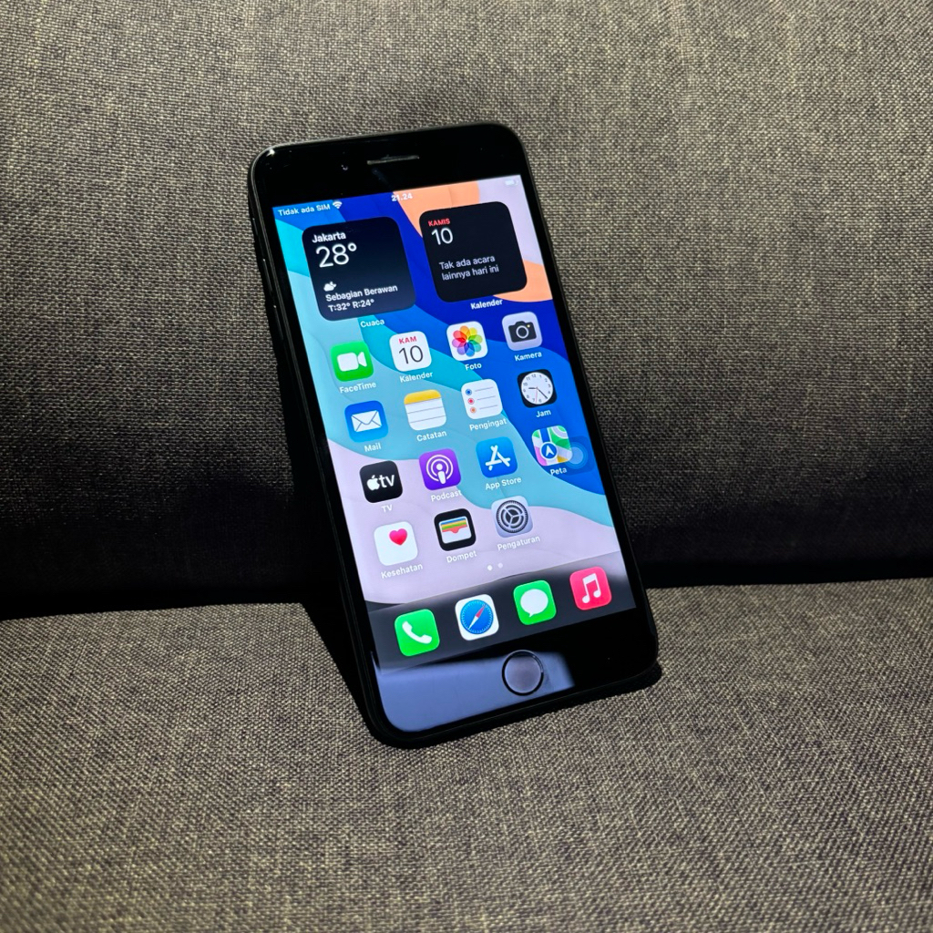 Iphone 7 plus 32Gb ibox resmi 1000% masih segel mulus