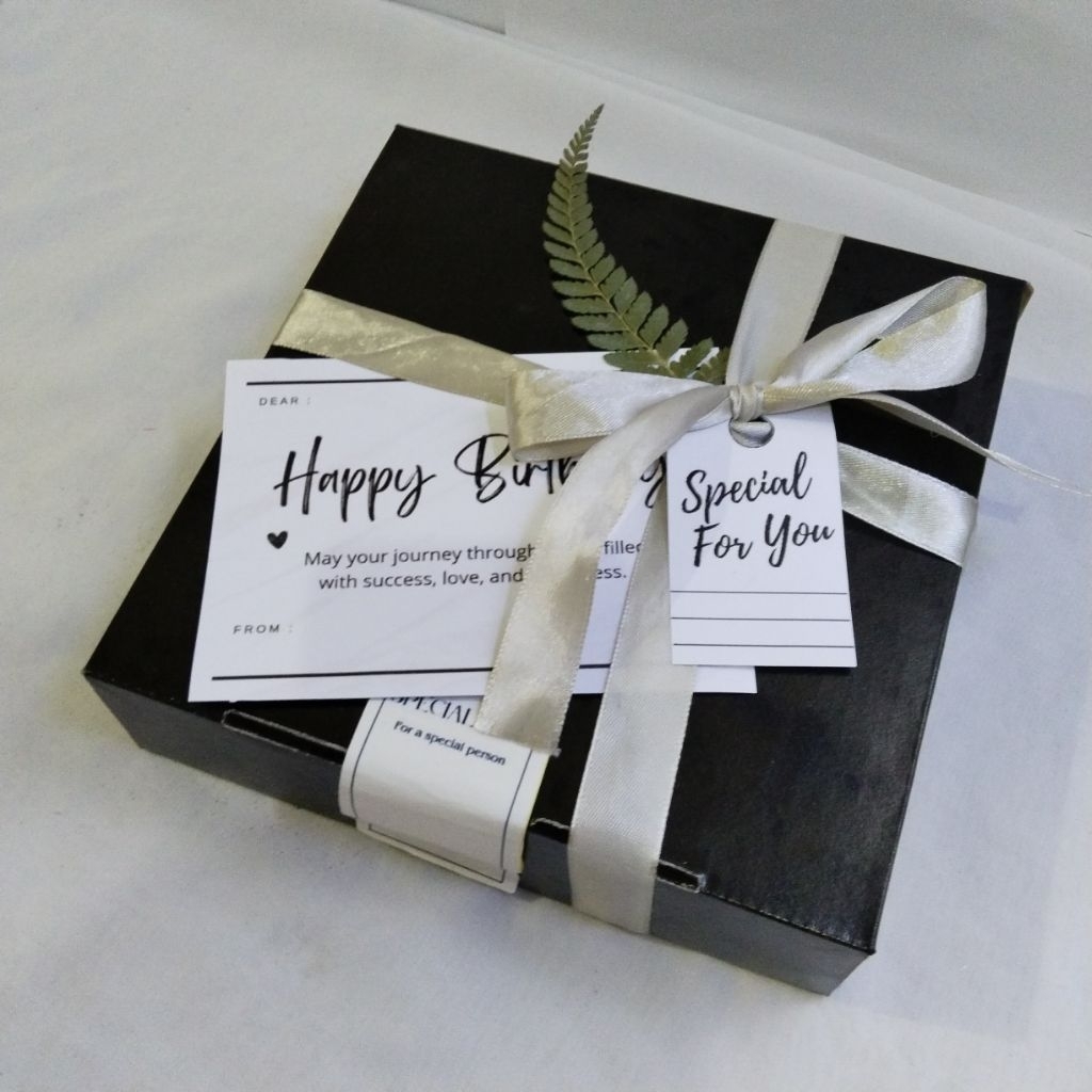 box gift/ hampers/kotak kado/tempat kado/dus box/hadiah cowok/hadiah cewek/hampers aesthetic