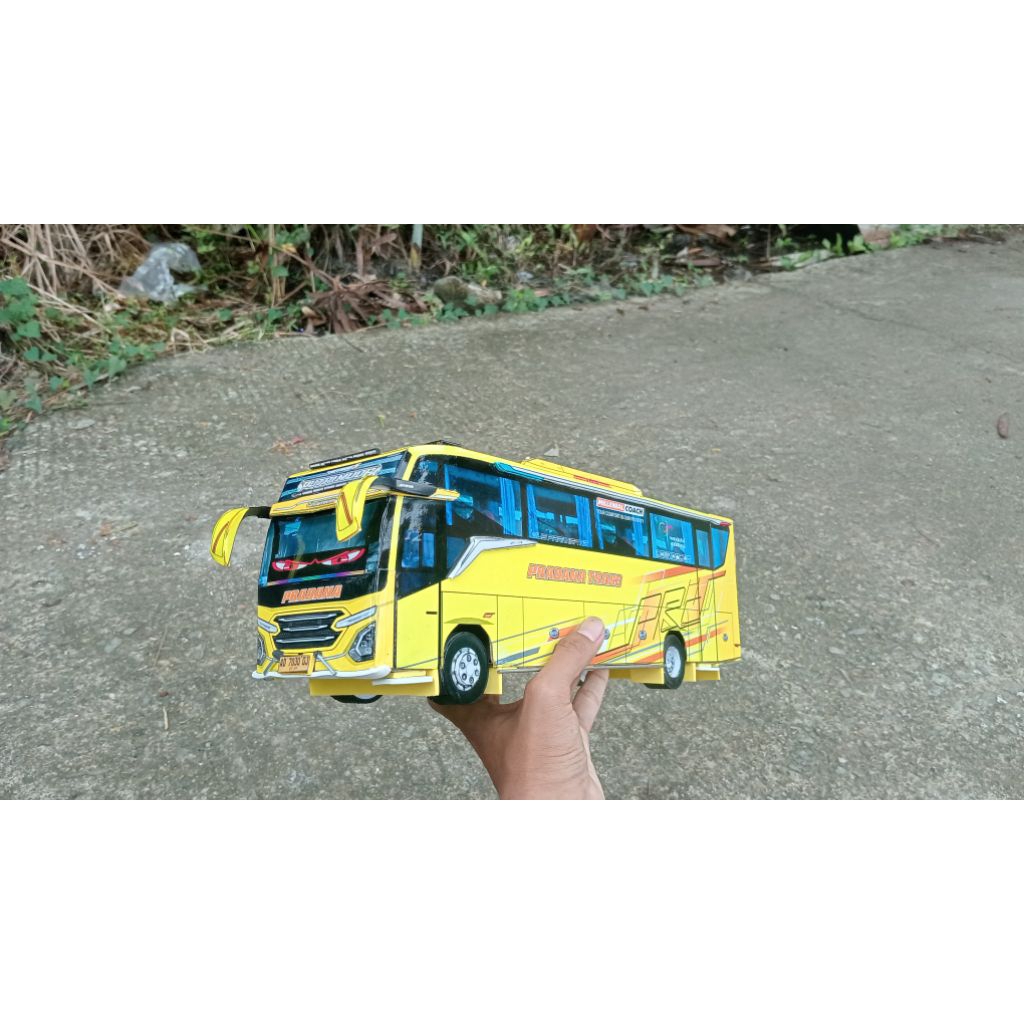 PAPERCRAFT BUS PRADANA TRANS "PUTRI MUDA" SKALA 1:20