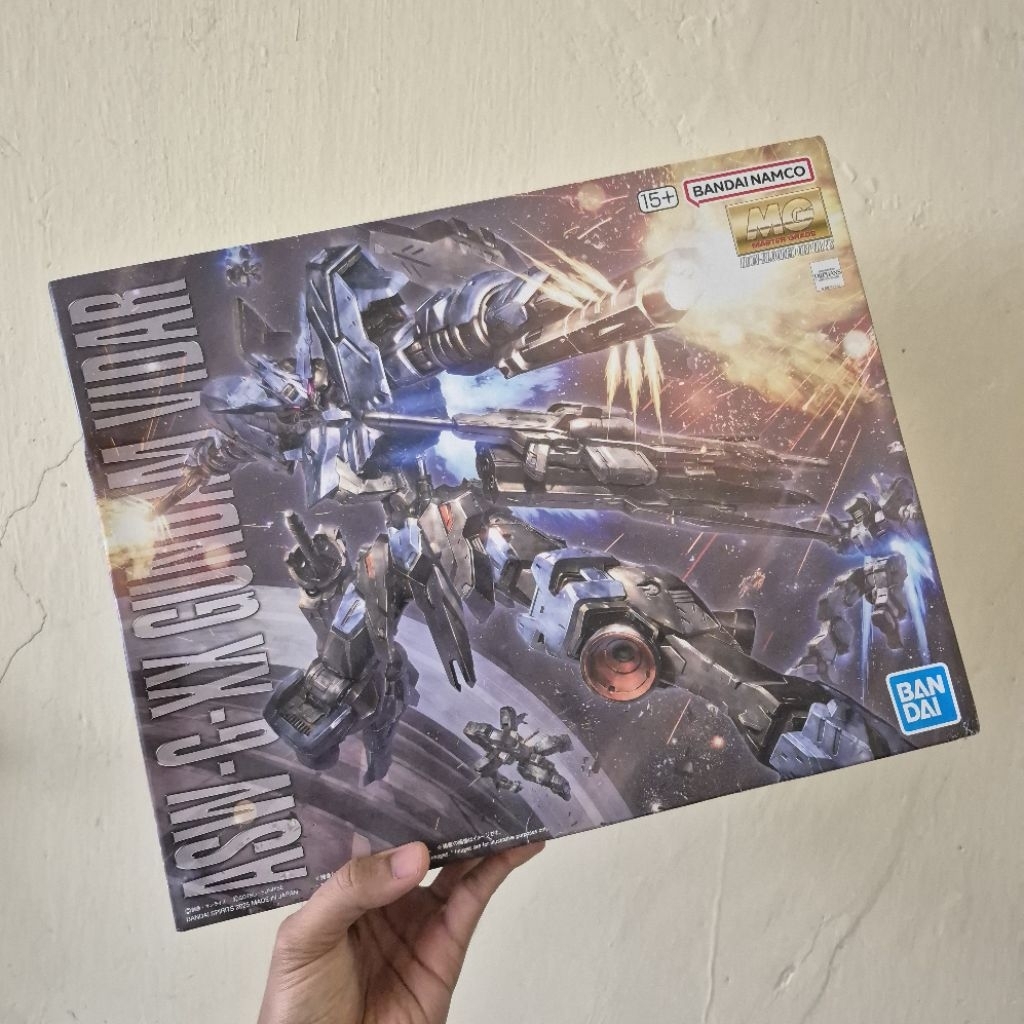 BANDAI MG 1/100 Gundam Vidar
