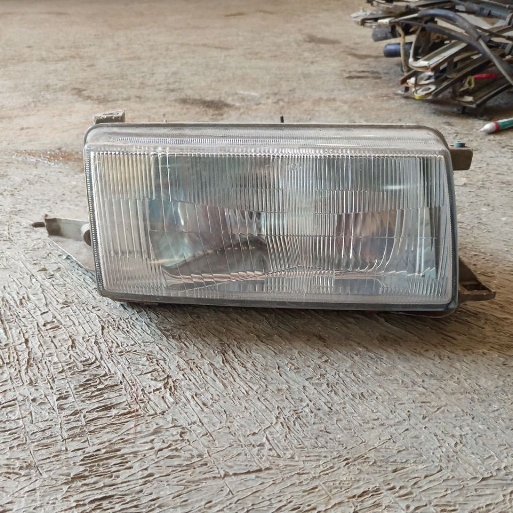 headlamp Toyota corona st171 kanan