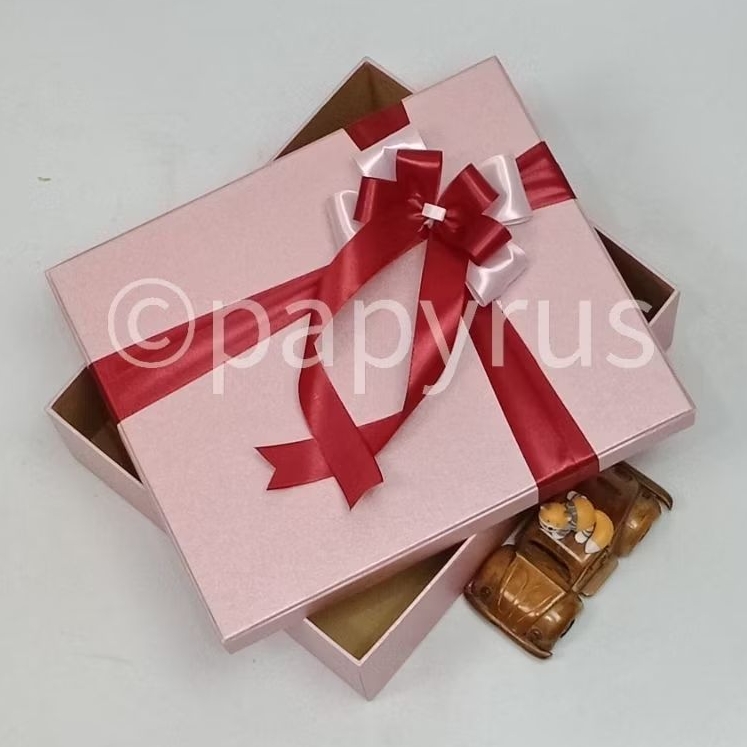 

PAPYRUS 25x30 Tinggi 5cm Kotak Kado Gift Box Hadiah V3