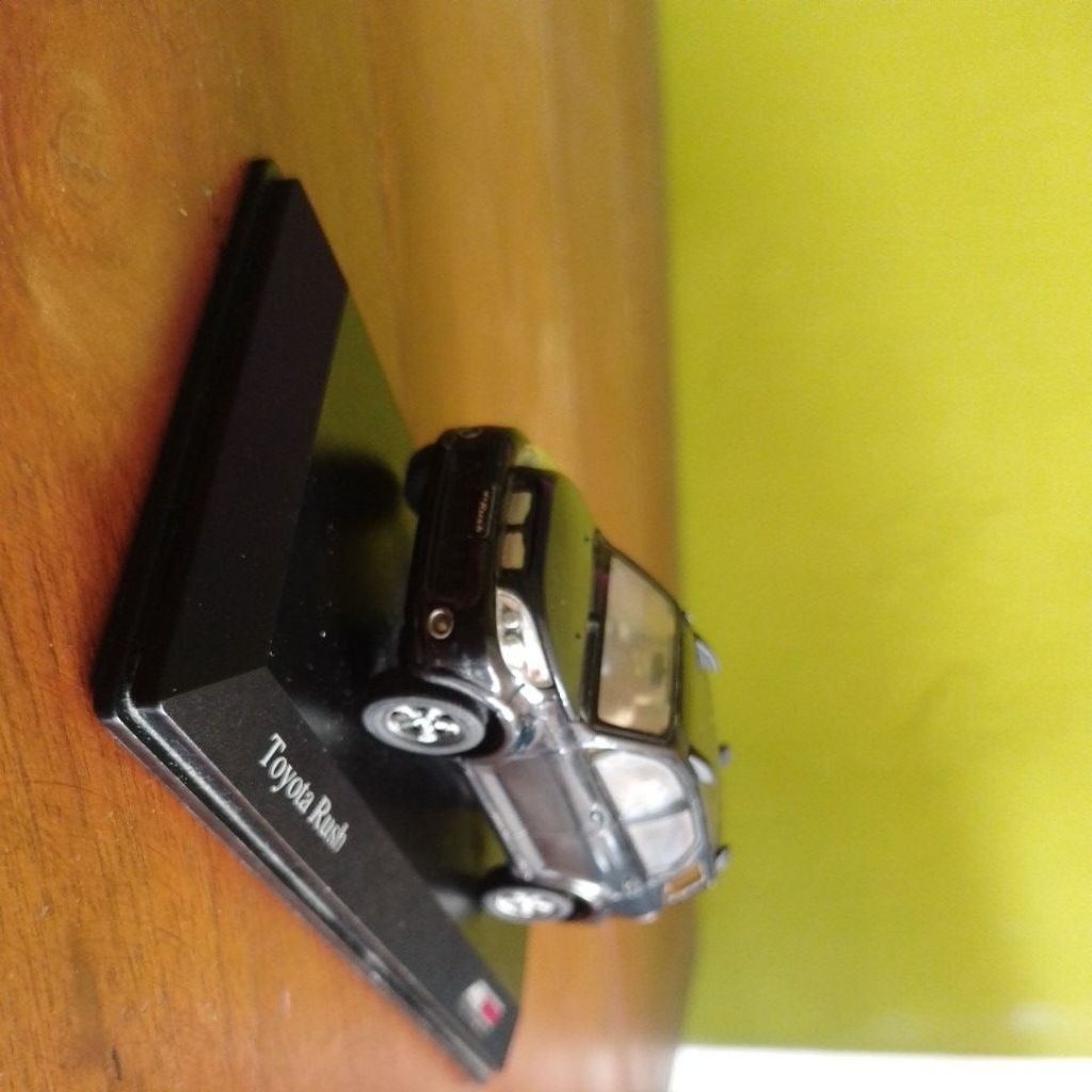 Miniatur Toyota Rush