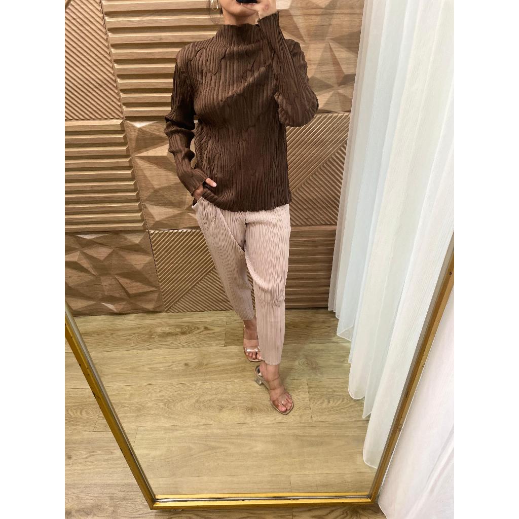 READY STOCK IZUKI TOP ATASAN PLEATS PREMIUM PLEATS