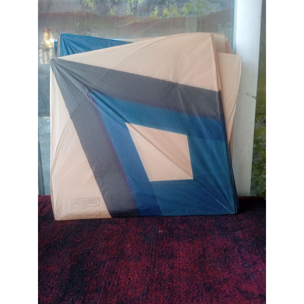 LAYANGAN SEOT BEROTOT PREDATOR TAHUN 2020  (isi 20)