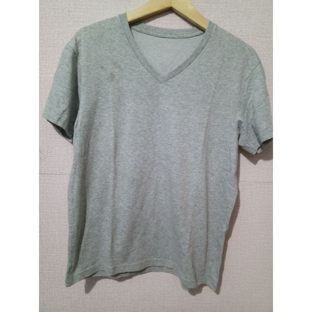 baju kaos lengan pendek uniqlo size M second